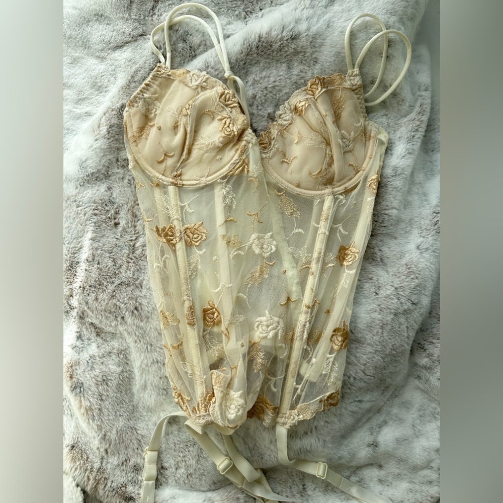 Cream Roses corset